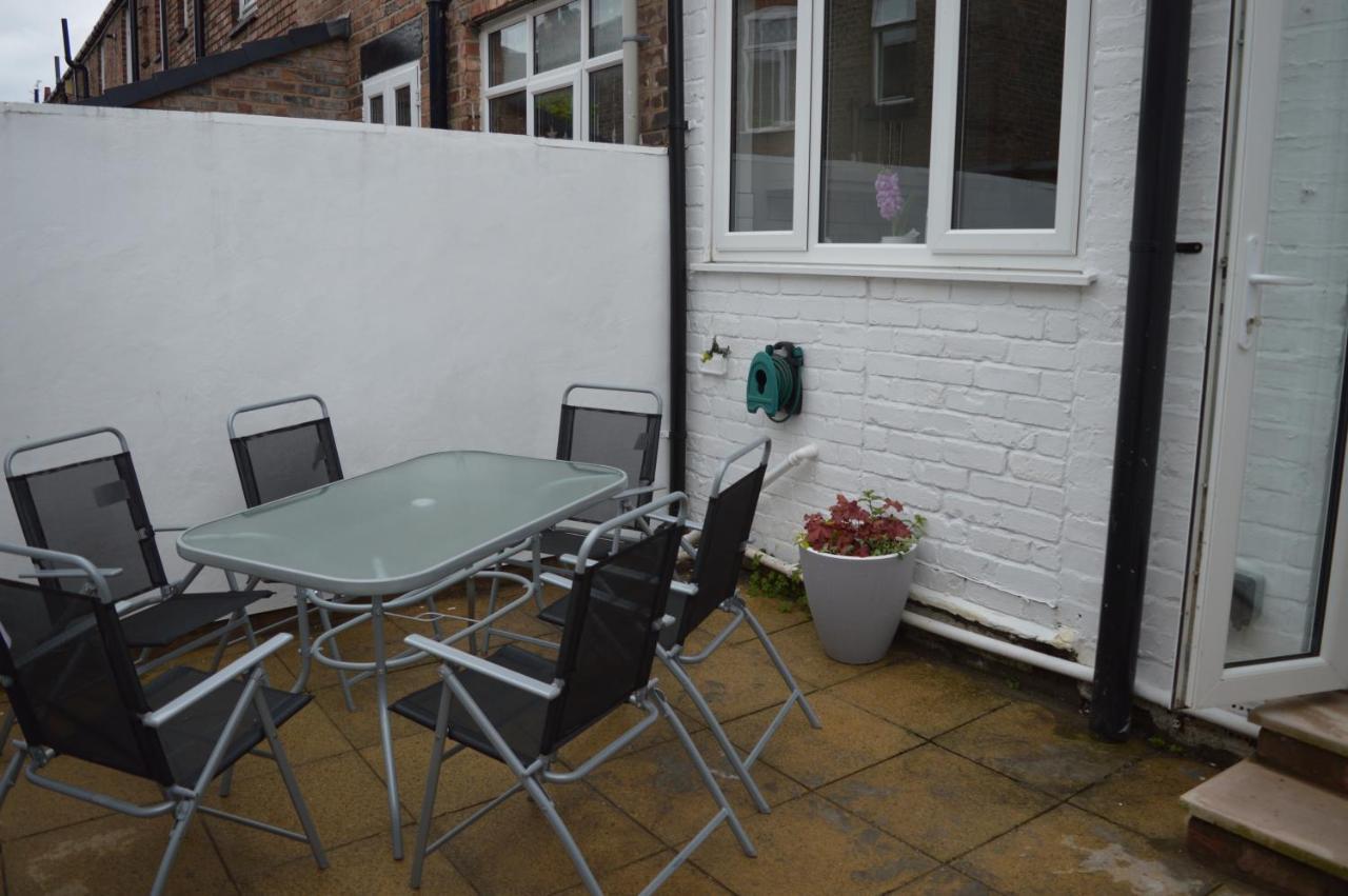 Library House Villa Liverpool Exterior photo
